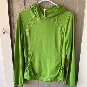 Green Lululemon lightweight jacket 💚🍀